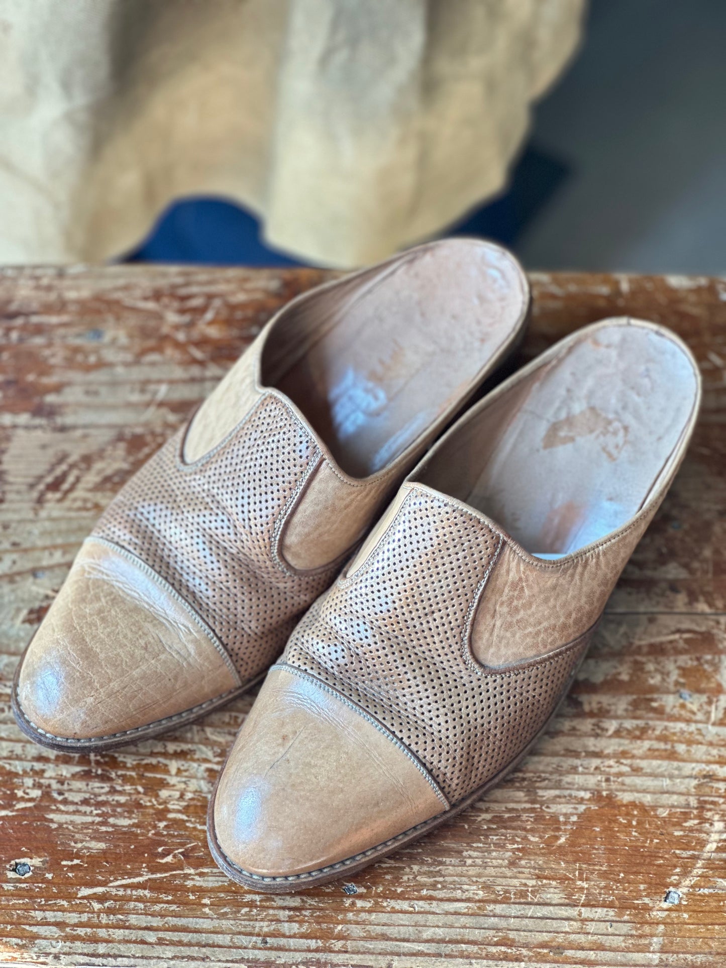 Sabot Shoes Leader