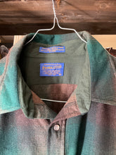 Carica l&#39;immagine nel visualizzatore di Gallery, Pendleton wool shirt