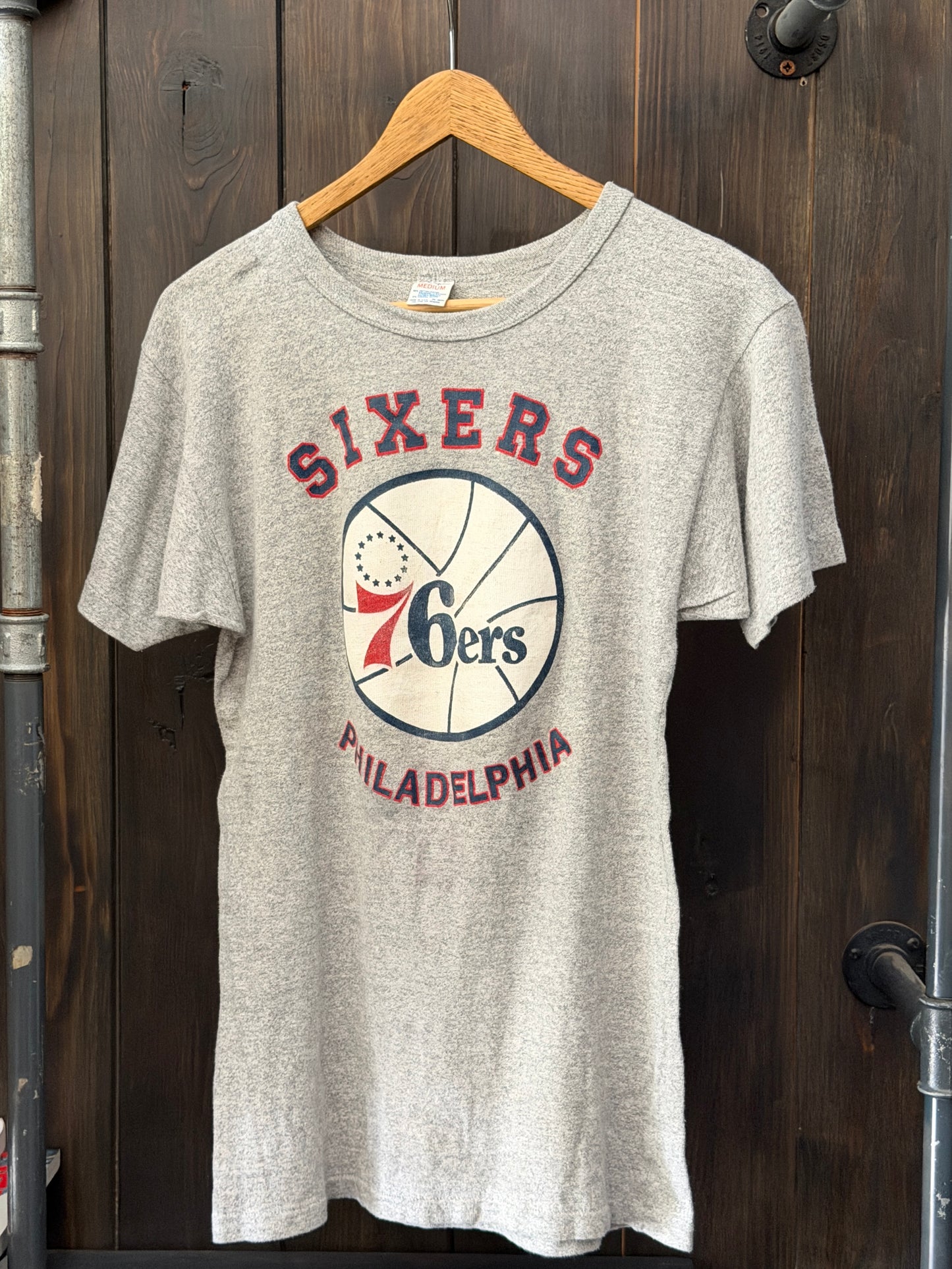 1980s Philadelphia 76ers Champion T-shirt