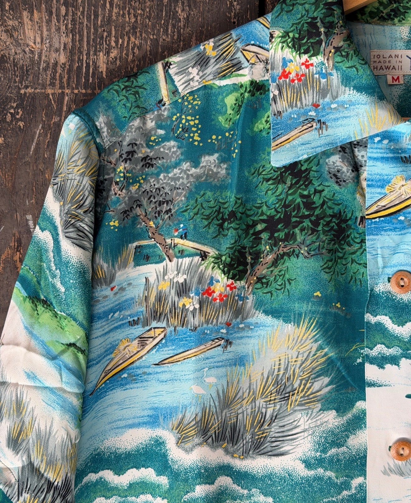 RARE 1940s Iolani Crepe Rayon Hawaiian Shirt