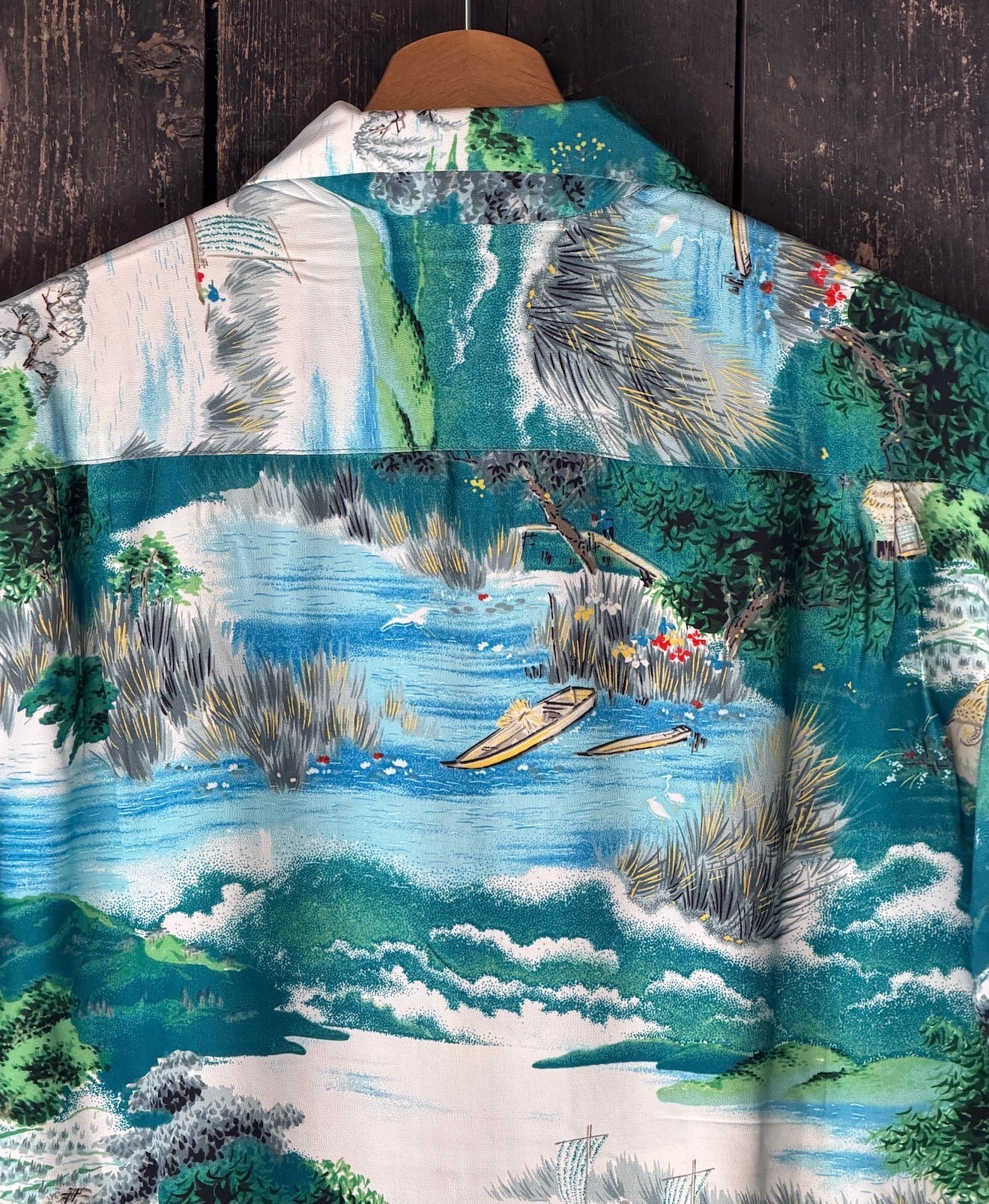 RARE 1940s Iolani Crepe Rayon Hawaiian Shirt